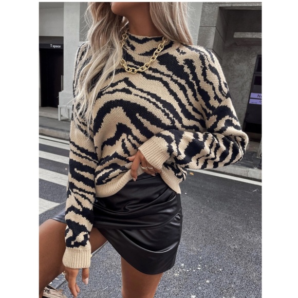 Zebra Printed Knit Sweater Tan Black Animal Print Drop Shoulder - Picture 2 of 9